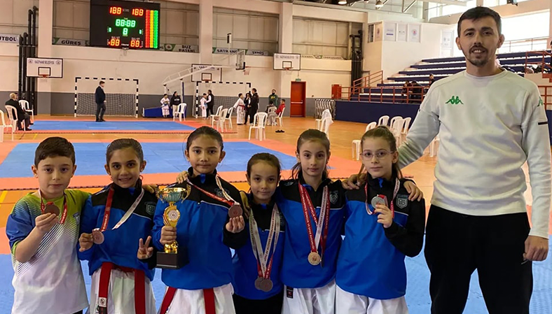 Kağıthane Minikler İstanbul Şampiyonası'nda 6 Madalya 