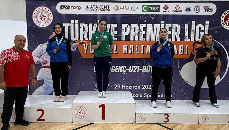 Karateci Kızlarımız Zonguldak'da Başarılı Bir Turnuva Geçirdi Karateci Kızlarımız Zonguldak'da Başarılı Bir Turnuva Geçirdi