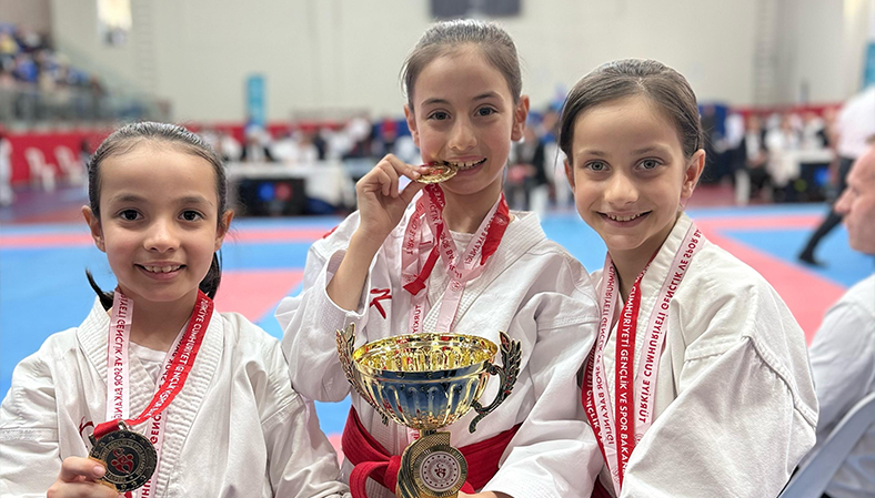 Minik Katacılarımız İstanbul Şampiyonu Minik Katacılarımız İstanbul Şampiyonu